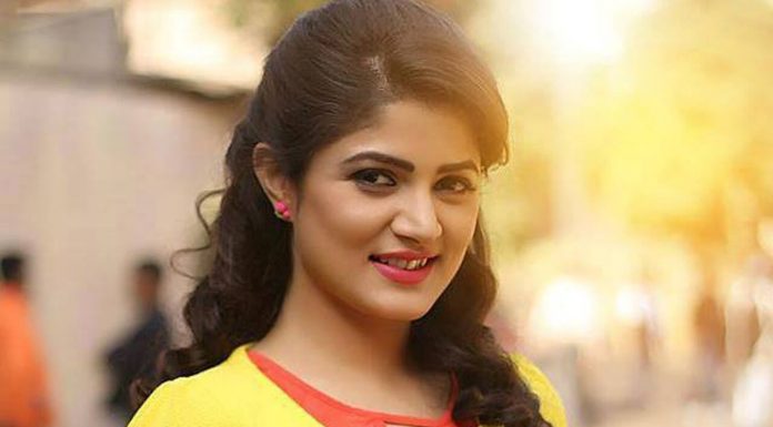 রোববার ঢাকায় আসছেন বরিশালের মেয়ে শ্রাবন্তী