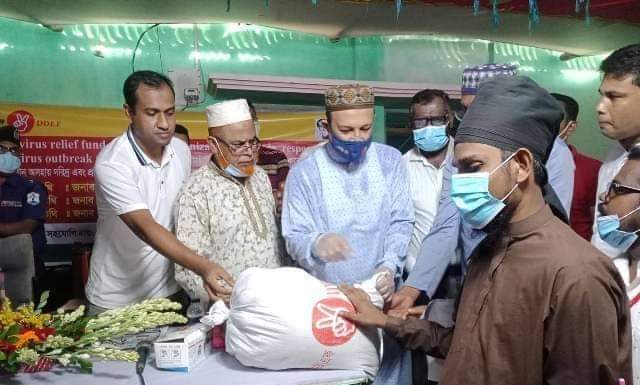 বরগুনায় করোনা ভাইরাস প্রাদুর্ভাবে ক্ষতিগ্রস্ত দরিদ্র ও প্রতিবন্ধীদের পাশে ডিডিইএফ
