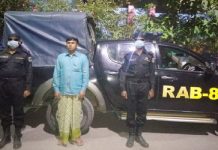 কুয়াকাটা থেকে বিদেশী মদসহ দুই ব্যবসায়ী আটক