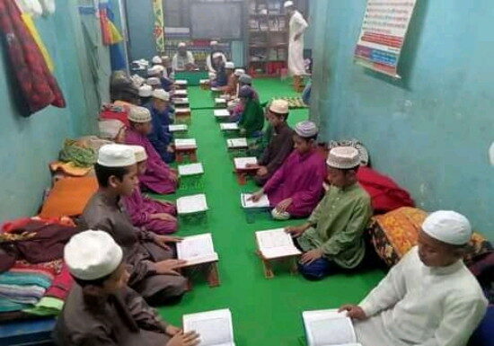 পলাশপুর রহমানিয়ার এতিমখানার শিশুরাও খাদ্য সংকটে