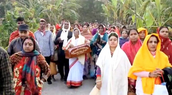 তালতলির শুভ সন্ধ্যায় পূণ্য স্নানের মাধ্যমে শেষ হলো সনাতন ধর্মাবলম্বীদের রাস উৎসব