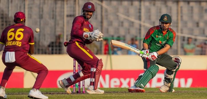 ওয়ানডে ক্রিকেটে বিশ্বরেকর্ড, প্রথমবার ৫০ ওভার করলেন স্পিনাররা