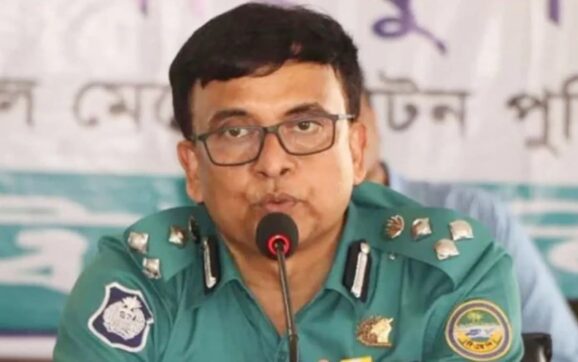 বরিশালের সাবেক পুলিশ কমিশনার সাইফুল ট্রাইব্যুনালে হাজির