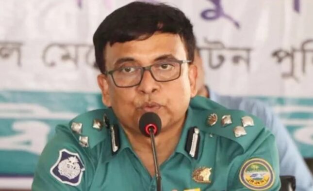 বরিশালের সাবেক পুলিশ কমিশনার সাইফুল ট্রাইব্যুনালে হাজির