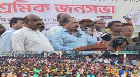 খুলনায় শ্রমিক সমাবেশে বক্তব্য রাখেন এ্যাড. মজিবর রহমান সরোয়ার