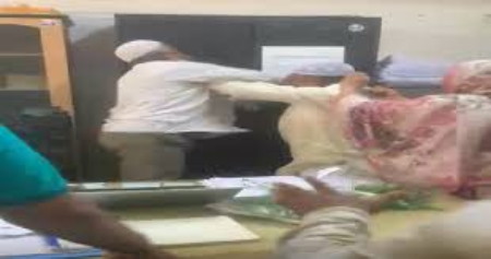 পৌরসভায় ঘুষ–সংক্রান্ত বিরোধে দুই কর কর্মকর্তার সংঘর্ষ