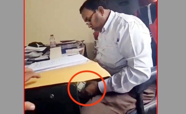 ঘুস নেওয়ার ভিডিও ভাইরাল এলজিইডির সেই প্রকৌশলীর বদলি