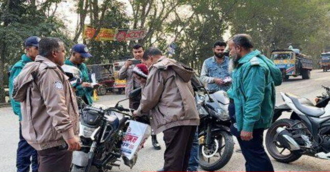ভোটের আগে বরিশালজুড়ে সতর্কতা, ১৩ পয়েন্টে চেকপোস্ট বসিয়ে তল্লাশি