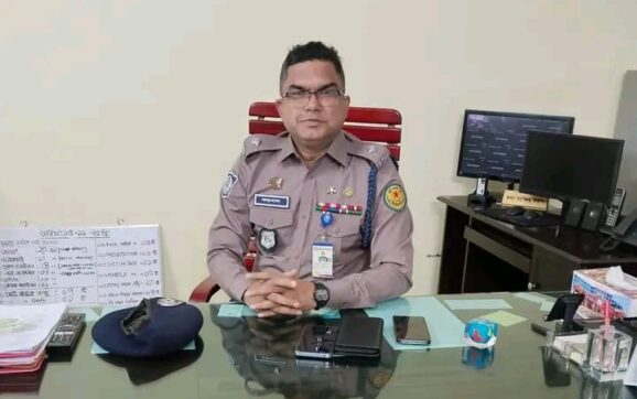 আ’লীগ আমলে ওসি ফয়সাল আহমেদের উত্থান ও সম্পদ নিয়ে প্রশ্ন, বরিশালের মামলায় আসামি