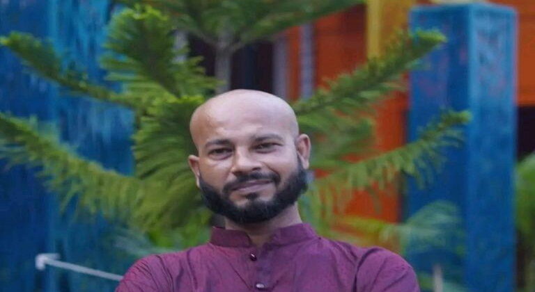 বরিশাল কলেজের সামনে বিএনপি কর্মী টিপুকে কুপিয়ে জখম, হাসপাতালে ভর্তি