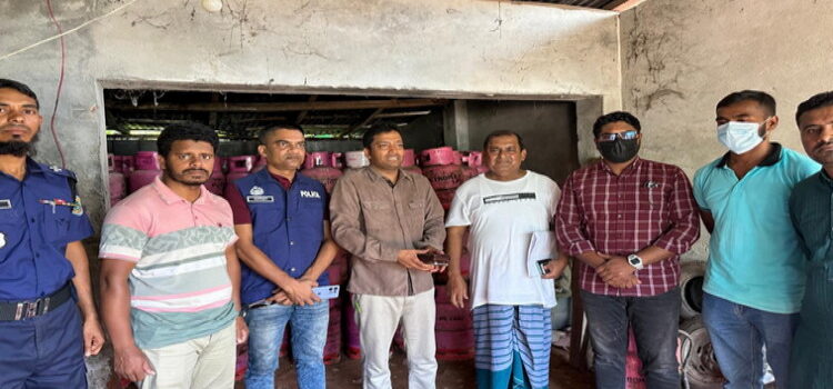 বানারীপাড়ায় অবৈধ গ্যাস সিলিন্ডার মজুদ: এনএসআই অভিযানে ডিলারকে জরিমানা, কারাদণ্ড