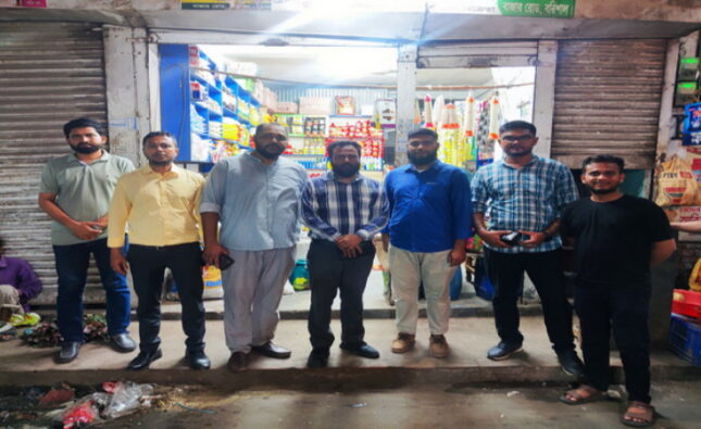 বাজার রোডে এনএসআই’র তথ্যে অভিযান, অবৈধ তেল মজুদের দায়ে দুই প্রতিষ্ঠানকে জরিমানা