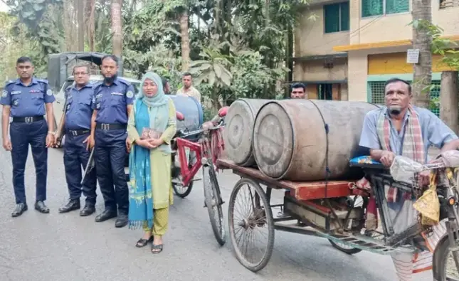 বাড়িতে ৫৮০ লিটার ডিজেল মজুত, ব্যবসায়ীকে জরিমানা