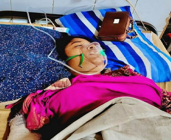 চরমোনাইয়ে মাদ্রাসা ভবনের ৬ তলা থেকে লাফিয়ে ছাত্রীর ‘আত্মহত্যার চেষ্টা’ নাকি হত্যাচেষ্টা? রহস্যের দানা বাঁধছে