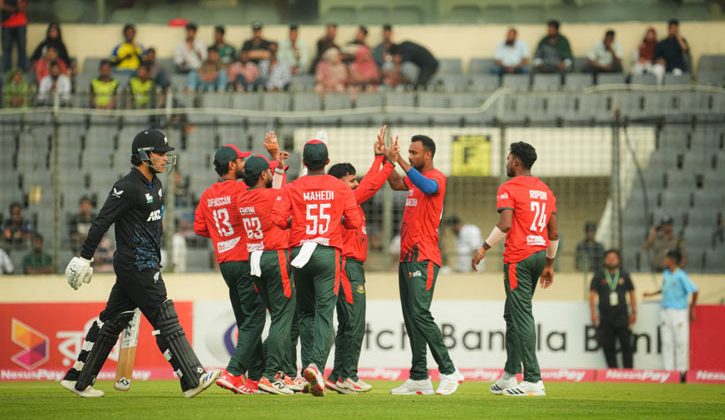 ডিএলএসের ছোঁয়ায় শেষ হাসি ম্লান