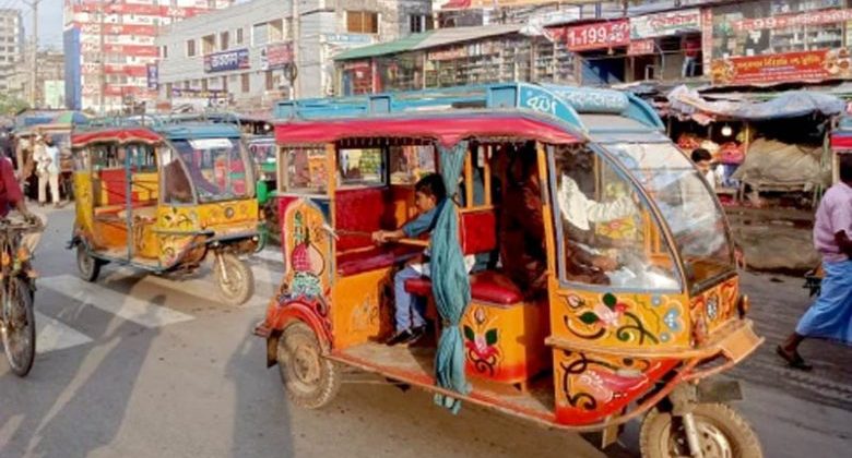 বরিশাল নগরীতে বেপরোয়া অটোরিকশার ধাক্কায় বীর মুক্তিযোদ্ধার মৃত্যু