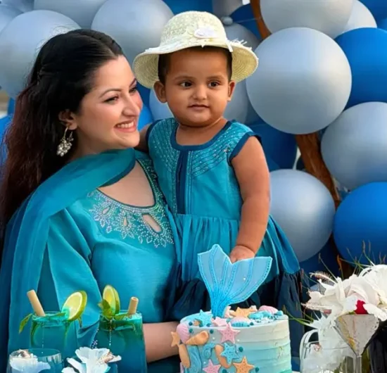 মেয়ের জন্মদিনে আবেগে ভাসলেন পরীমণি