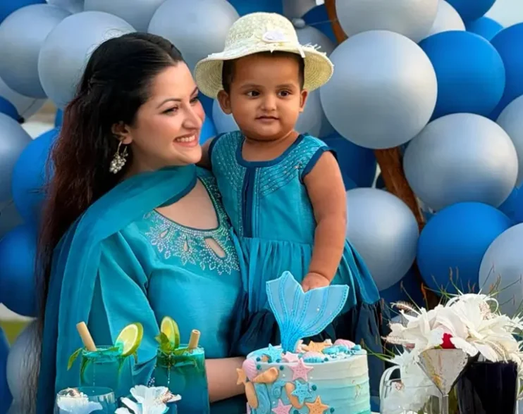 মেয়ের জন্মদিনে আবেগে ভাসলেন পরীমণি