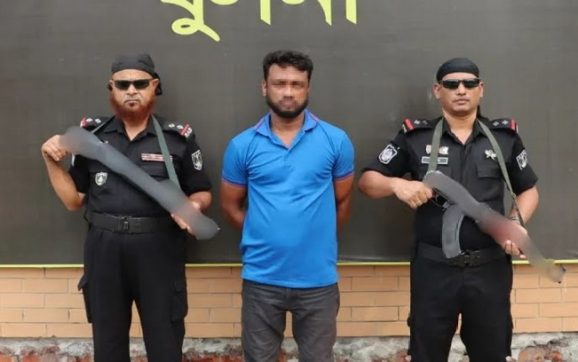 খুলনার ট্রিপল মার্ডার মামলার প্রধান আসামি গ্রেপ্তার