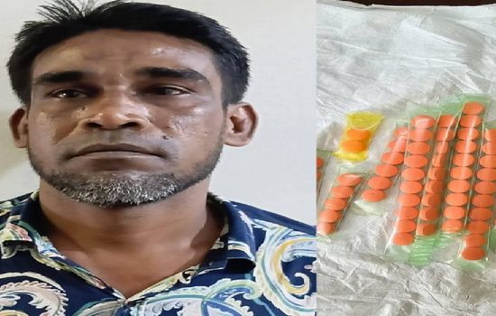 বরিশাল এয়ারপোর্ট থানার সফল অভিযান ১০০ পিস ইয়াবাসহ মাদক কারবারি গ্রেফতার