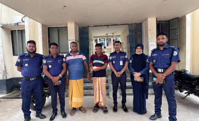 মঠবাড়িয়ায় ২ হাজার পিস ইয়াবাসহ মাদক ব্যবসায়ী আটক