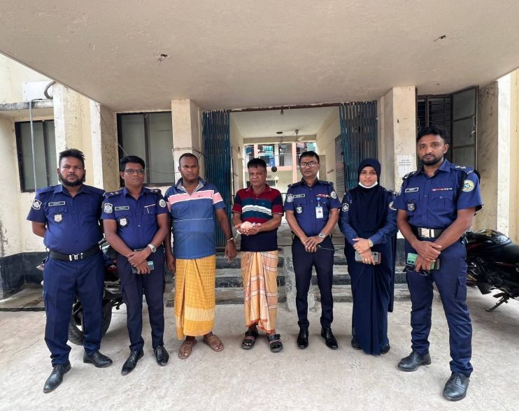 মঠবাড়িয়ায় ২ হাজার পিস ইয়াবাসহ মাদক ব্যবসায়ী আটক