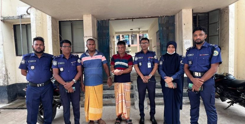 মঠবাড়িয়ায় ২ হাজার পিস ইয়াবাসহ মাদক ব্যবসায়ী আটক