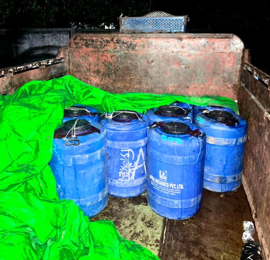 বরিশালে ১৩ ব্যারেল রেণু পোনা জব্দ, নদীতে অবমুক্ত
