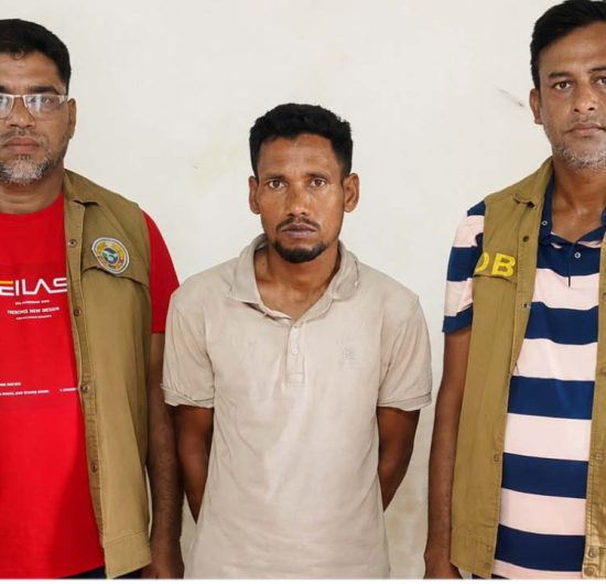 কুয়াকাটা বরিশাল মহাসড়কে ডিবির অভিযানে ৬০০ পিচ ইয়াবাসহ এক মাদক ব্যবসায়ী গ্রেফতার