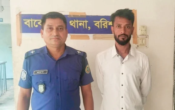 এক মাসের সাজা এড়াতে ছয় মাস পলাতক থাকার পর,অবশেষে গ্রেপ্তার