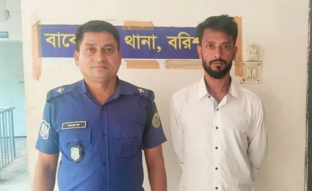 এক মাসের সাজা এড়াতে ছয় মাস পলাতক থাকার পর,অবশেষে গ্রেপ্তার