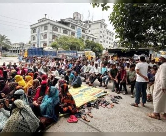 বরিশালের অলিম্পিক সিমেন্ট বন্ধ ঘোষণা, দিশেহারা তিন শত শ্রমিক!