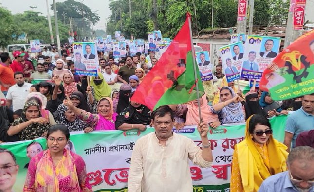 তারেক রহমান উন্নয়নের মাধ্যমে বরিশালবাসীর সম্মানের প্রতিদান দিবেন: রহমাতুল্লাহ