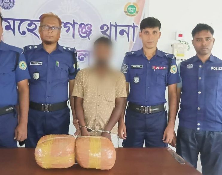 মেহেন্দিগঞ্জে ৫ কেজি গাঁজাসহ যুবক আটক